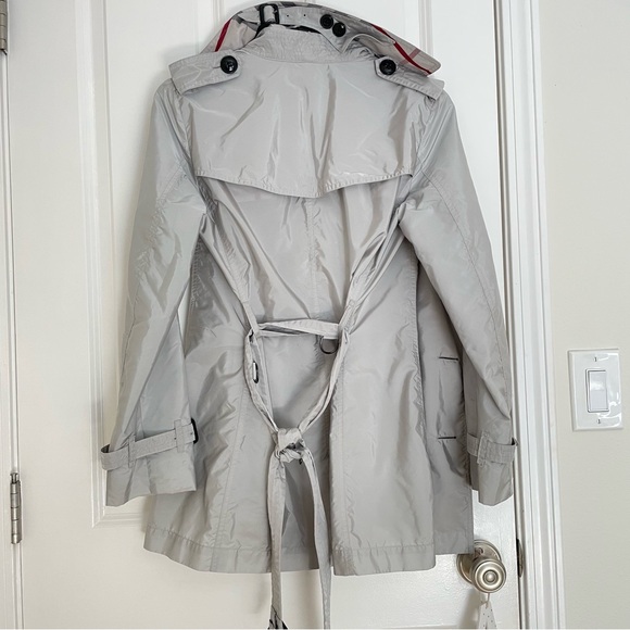 Burberry Brit Trench Coat, Size 6 - Picture 10 of 10